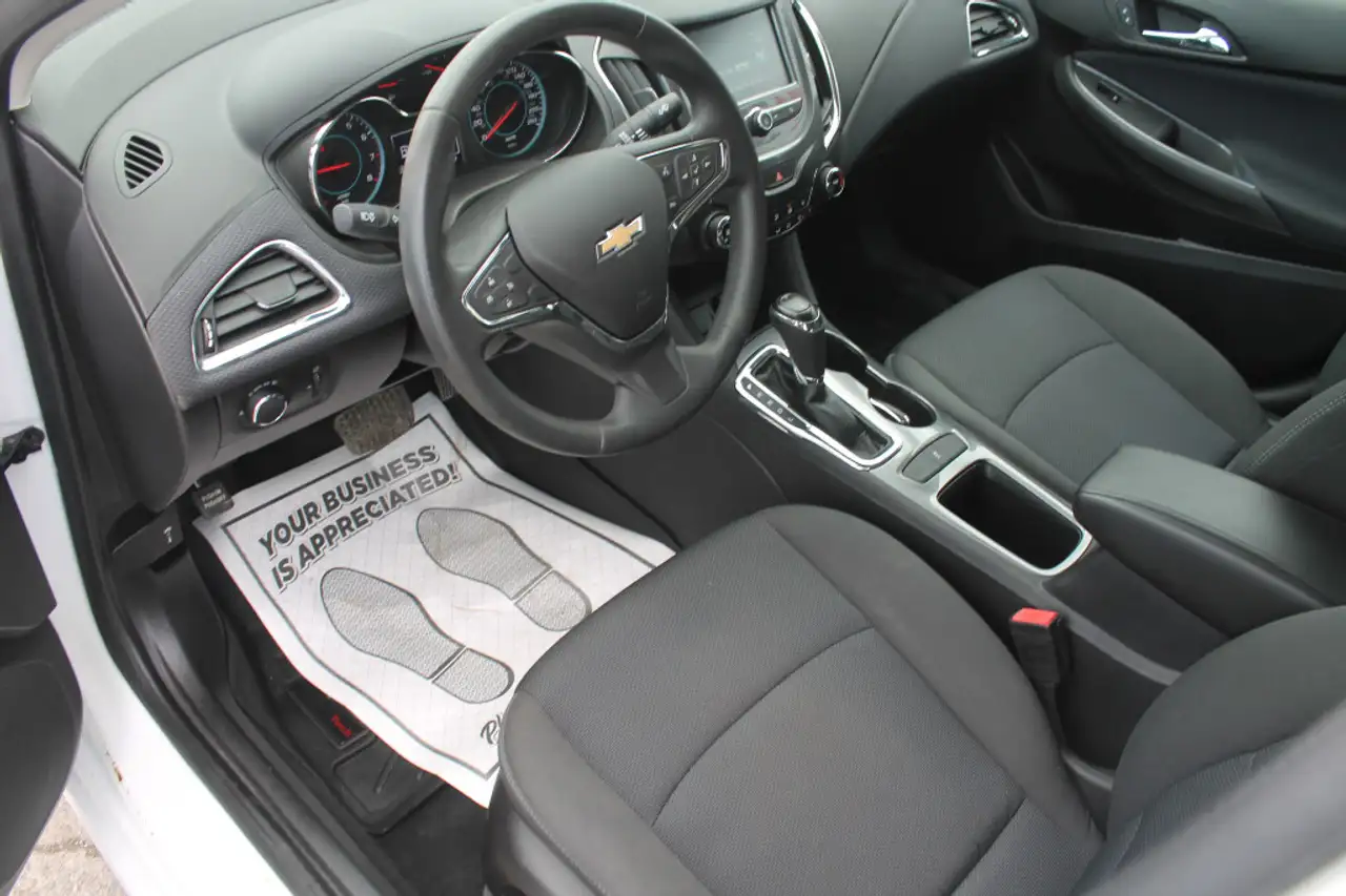 Chevrolet Cruze снимка Chevrolet Cruze