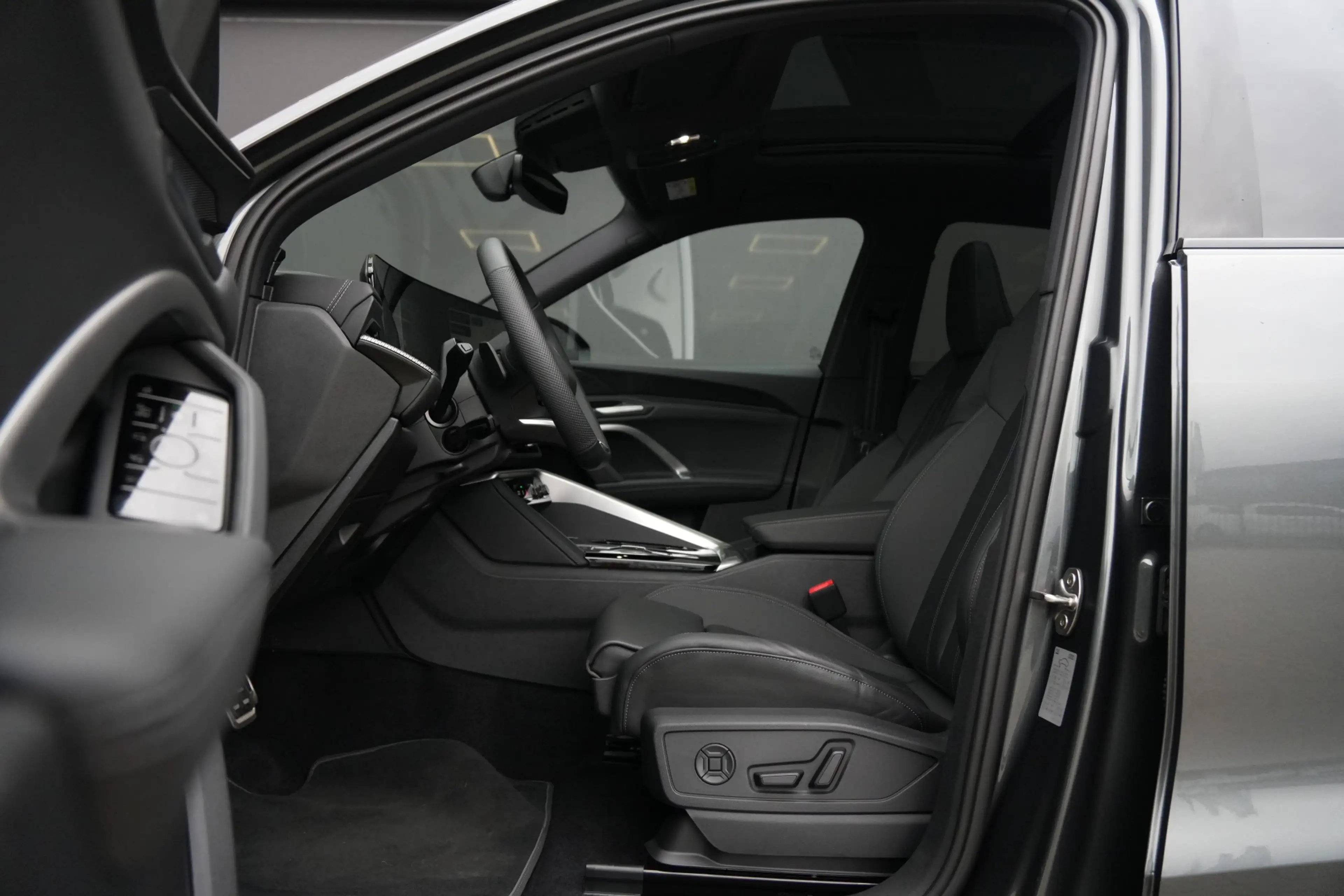 Audi Q5 2.0 TFSI e-hybrid quattro S edition | Trekhaak | P — photo 5