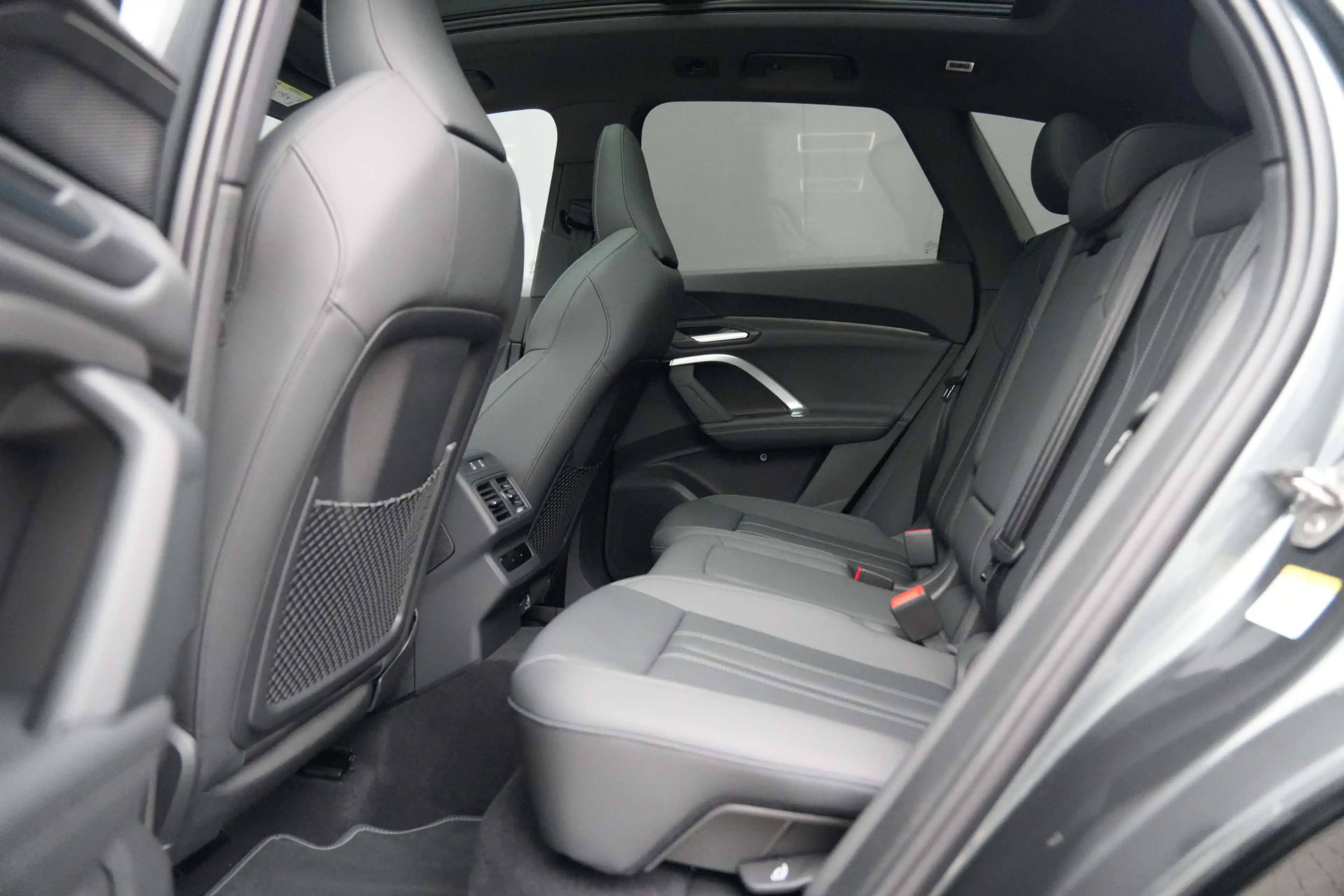 Audi Q5 2.0 TFSI e-hybrid quattro S edition | Trekhaak | P — photo 7