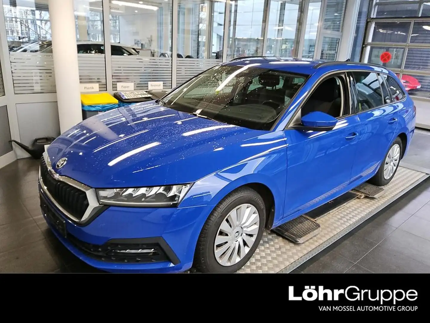 Skoda Octavia Combi 2.0 TDI DSG Ambition Navi, AHK Blau - 1