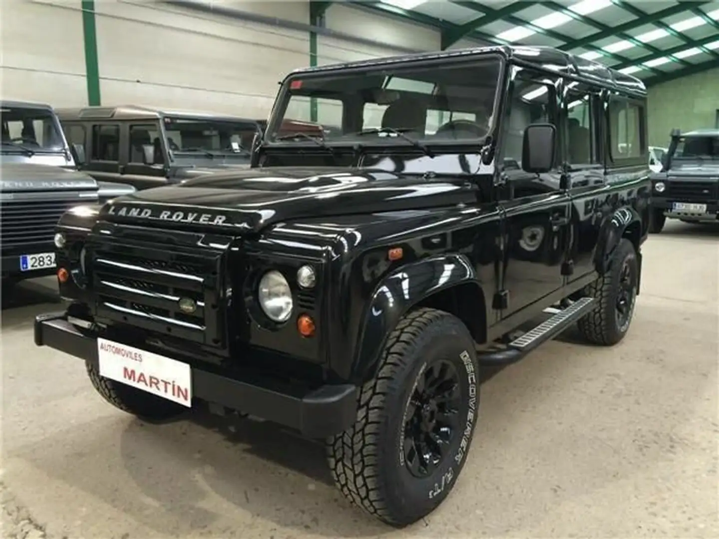 Land Rover Defender 110 SW E Fekete - 2
