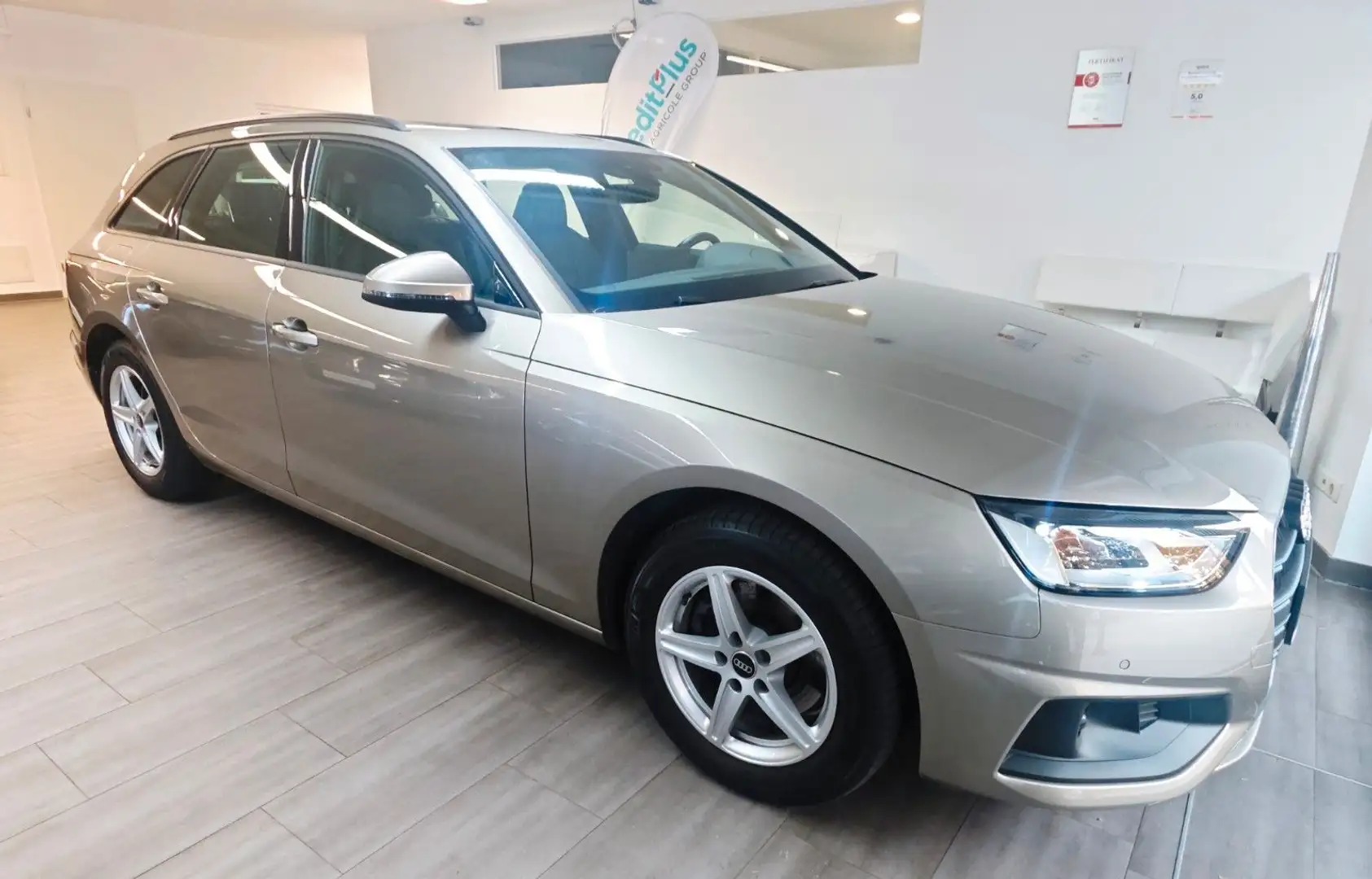 Audi A4 Avant 35 TFSI *S Line*Leder*Panorama Grau - 1