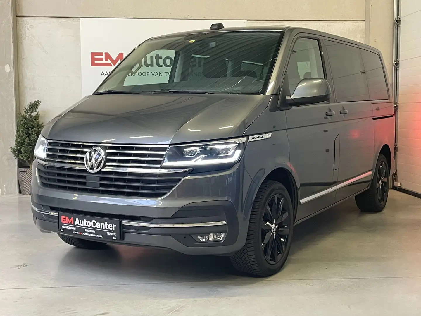 Volkswagen T6.1 Caravelle 2.0 TDi Highl. 8 PL. DSG Virtual-2xElek.Deur-Trekh Grijs - 2