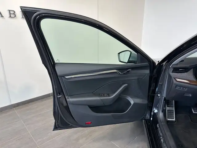 Skoda Octavia view 8