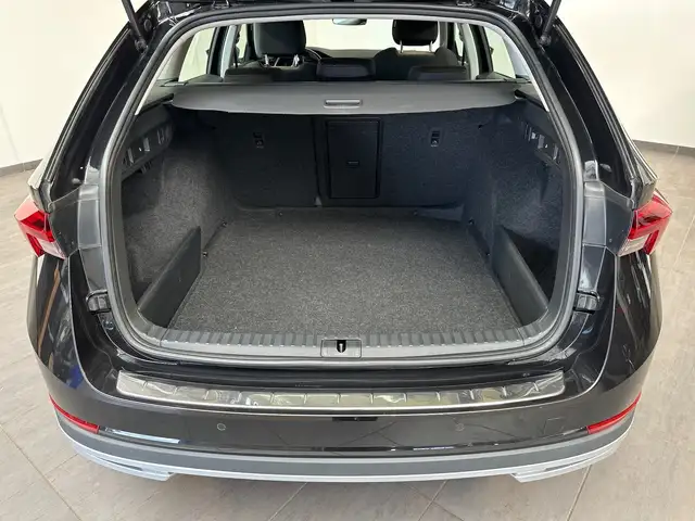 Skoda Octavia view 6