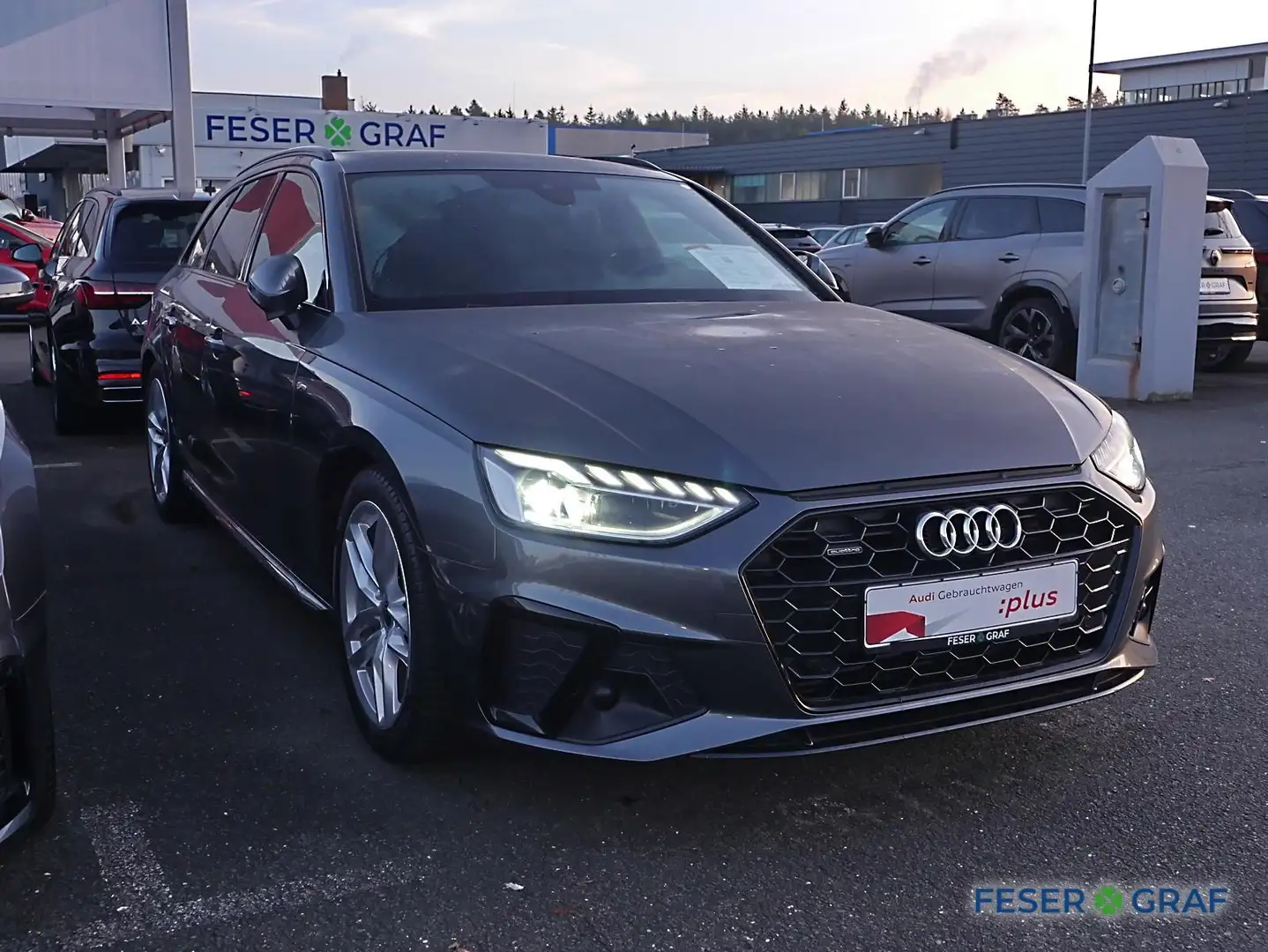 Audi A4 Avant 45 TFSI qu S Line Navi,LED,Leder,AHK Grau - 2