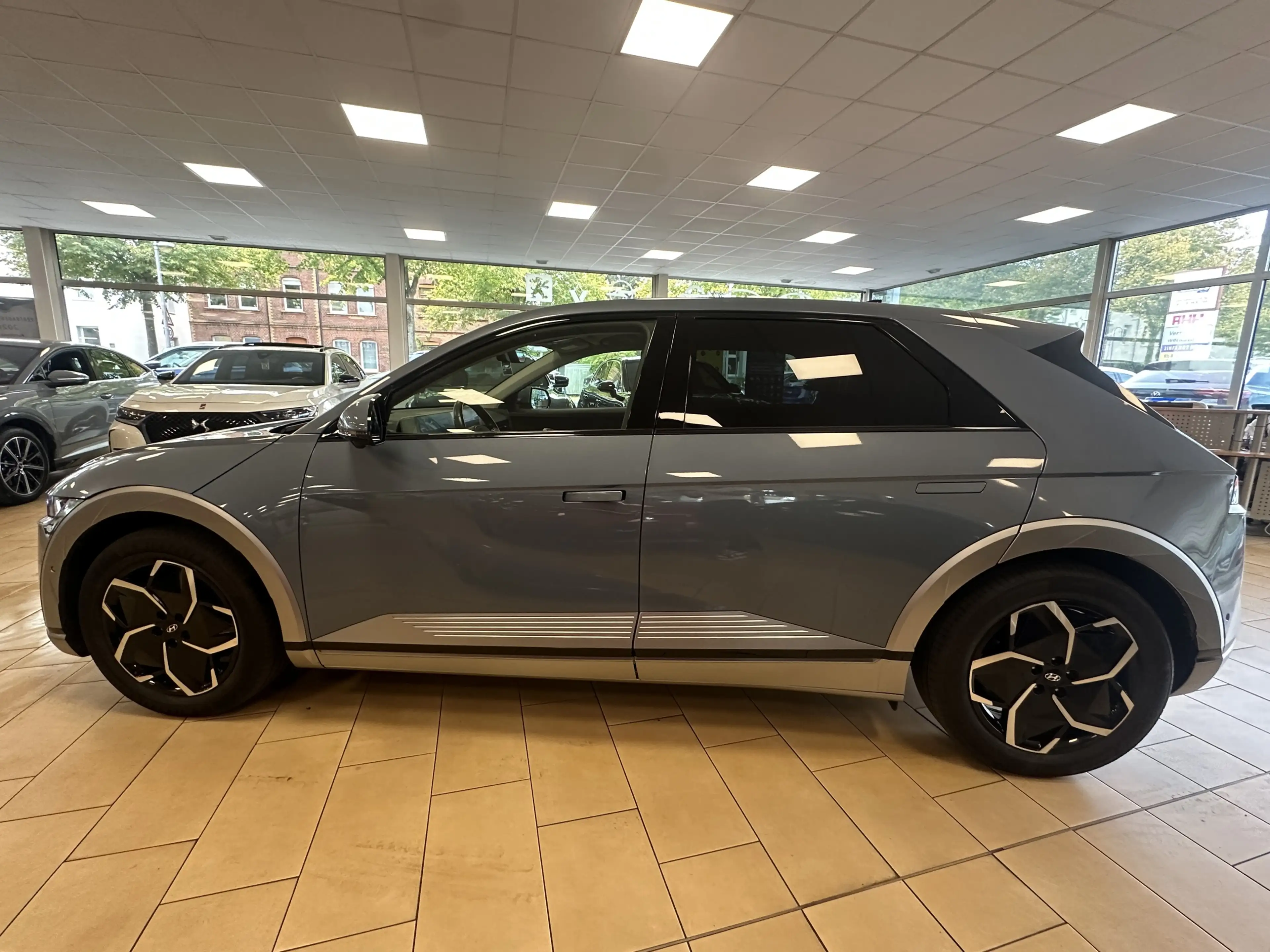 Hyundai IONIQ 5 Uniq*NSCC*HUD*360*SHZ+BLÜ*BOSE*WMP*4WD* — photo 8