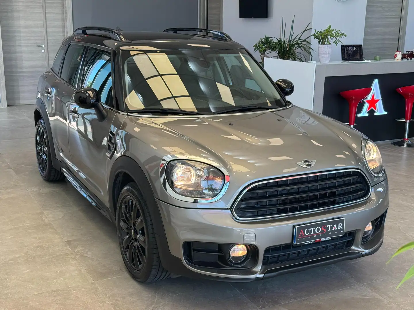 MINI Cooper D Countryman 2.0 Cooper D Goud - 2