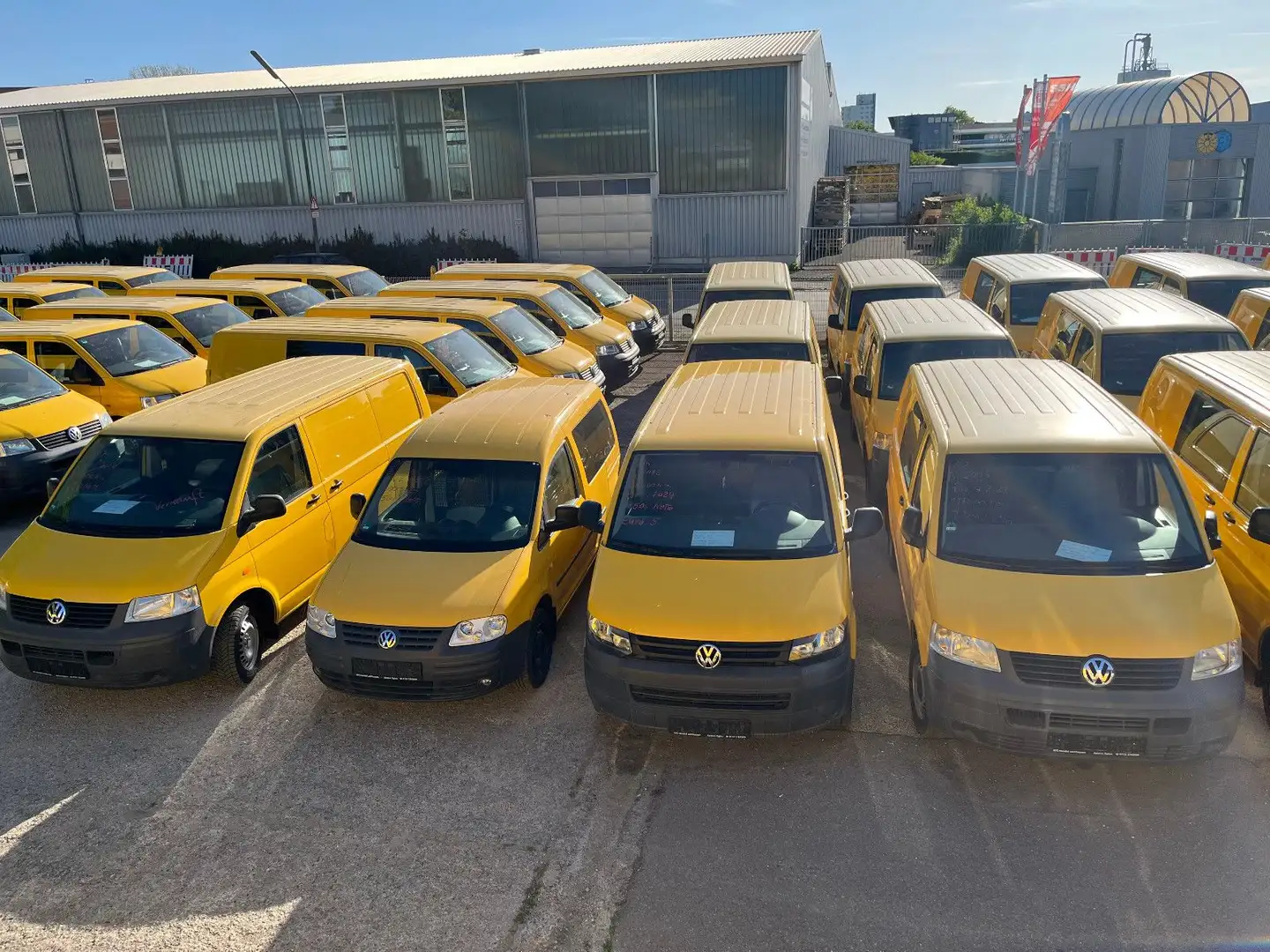 Volkswagen T5 Kombi 1.9 TDI T5  Transporter Euro 4 mehrere auf Lager žuta - 1