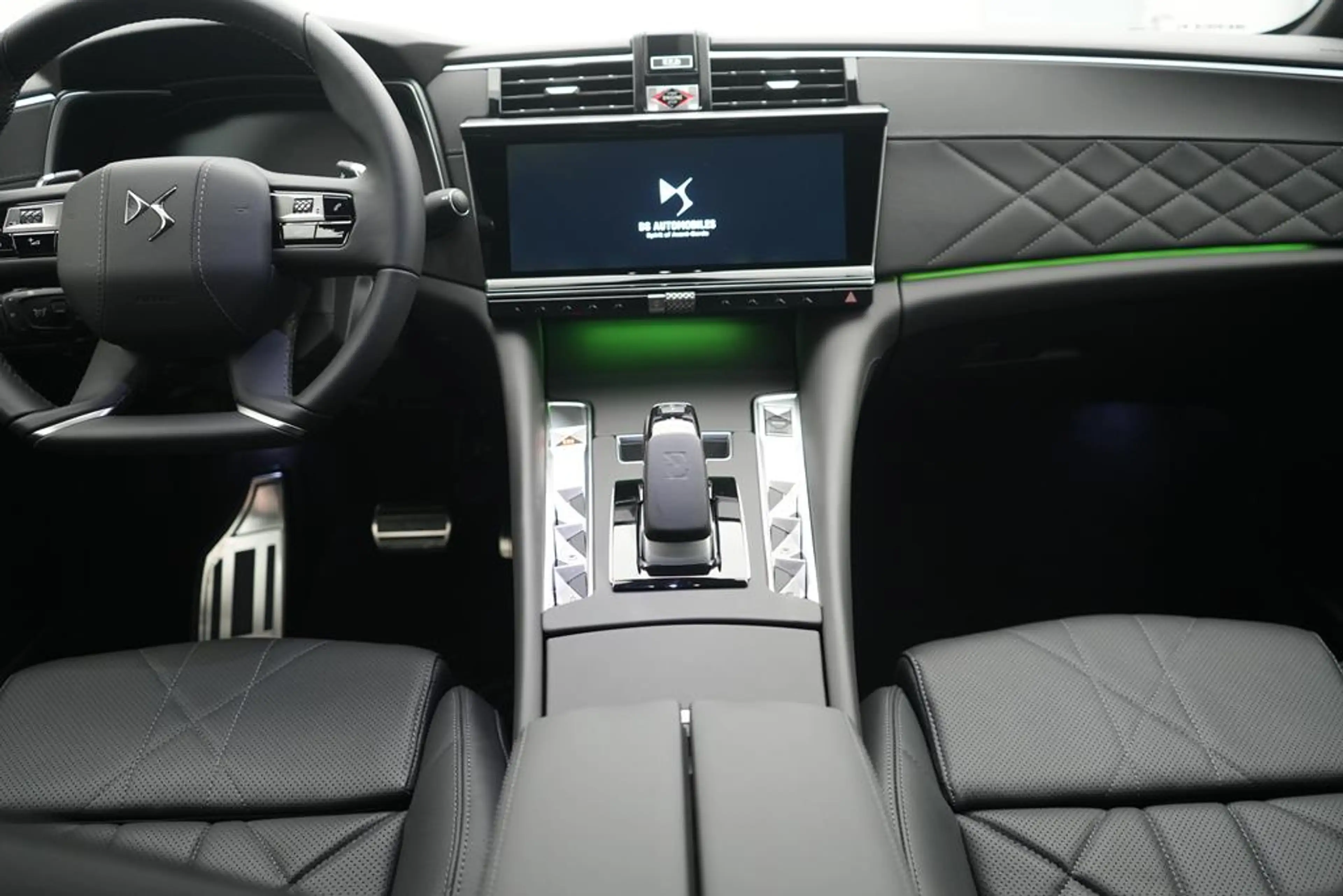 DS Automobiles DS 9 E-Tense 250 Rivoli + — photo 4