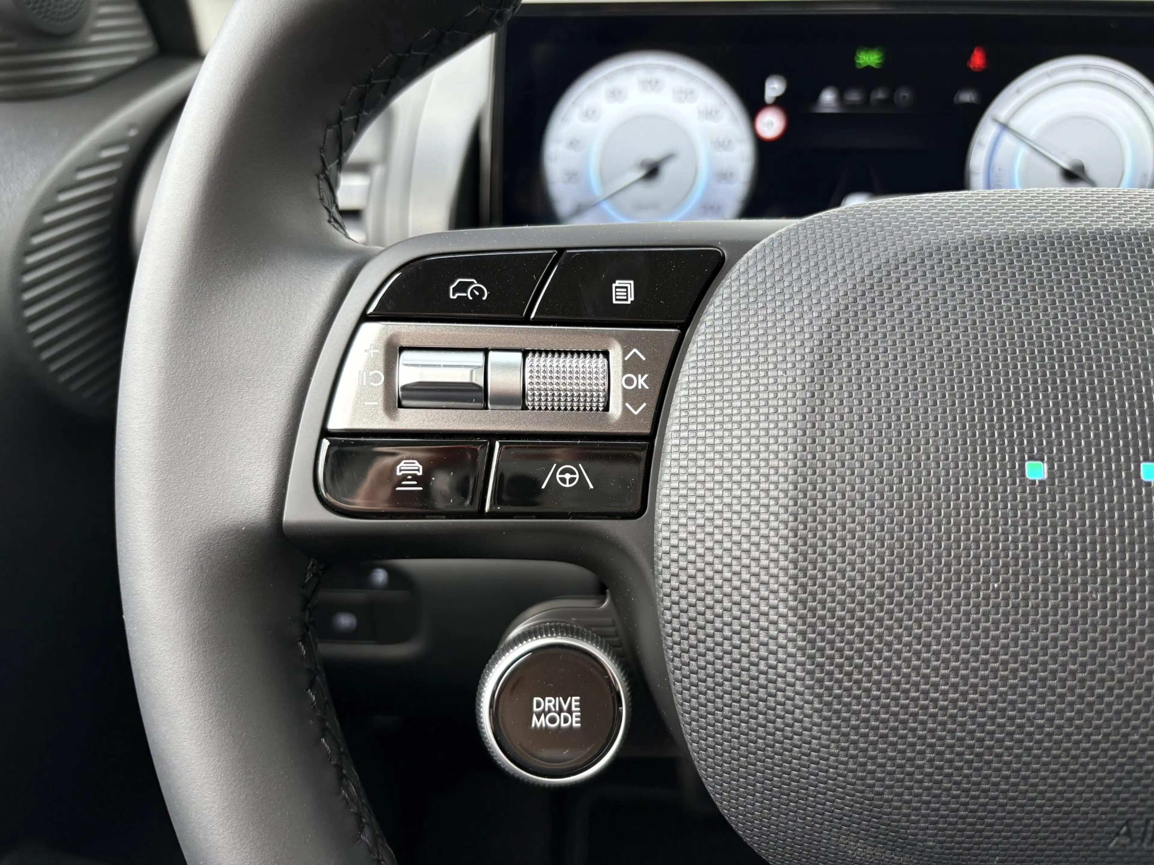 Hyundai Inster Evolve 49 kWh / Apple Carplay & Android Auto / Ada — photo 33