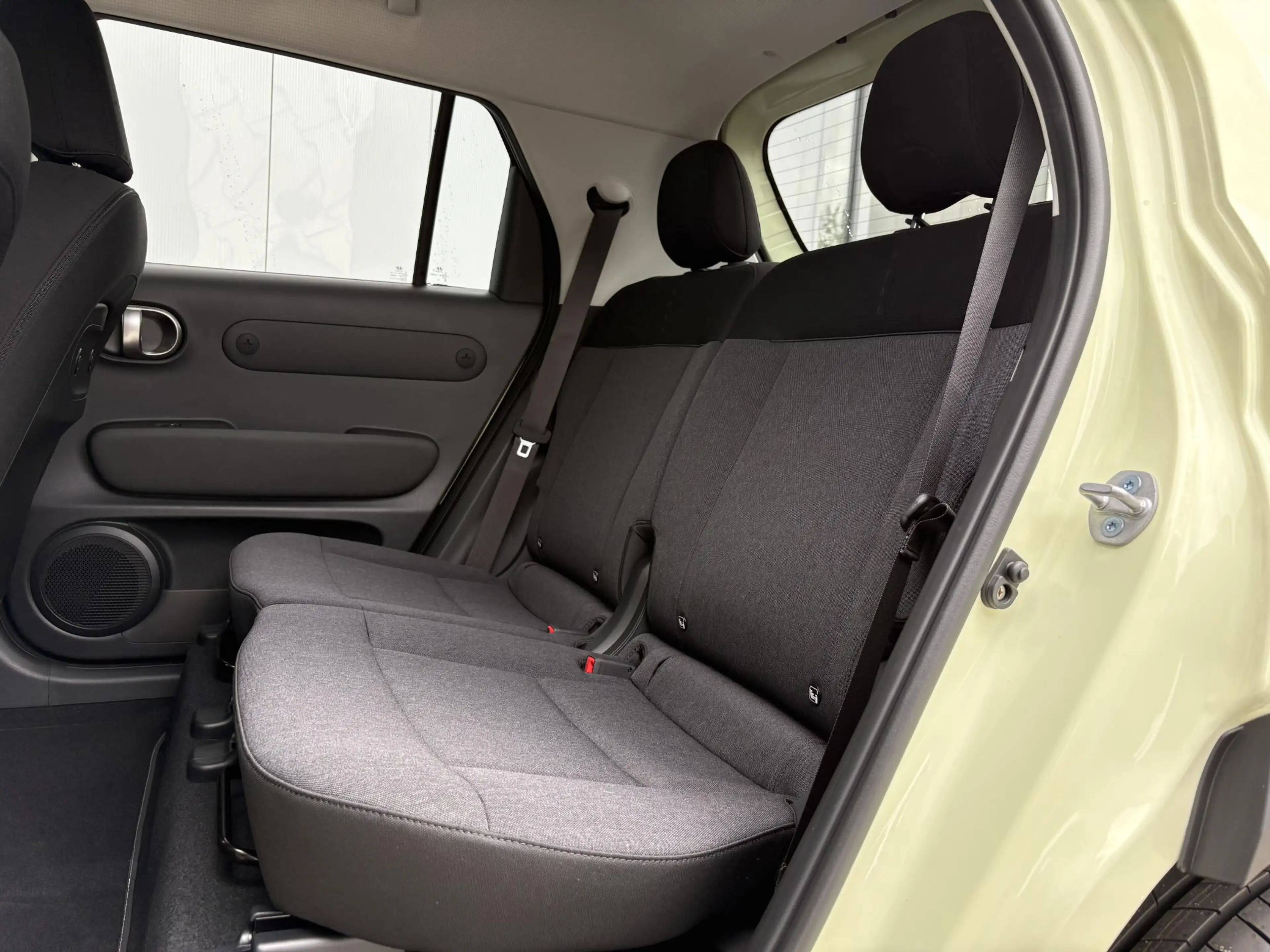 Hyundai Inster Evolve 49 kWh / Apple Carplay & Android Auto / Ada — photo 6