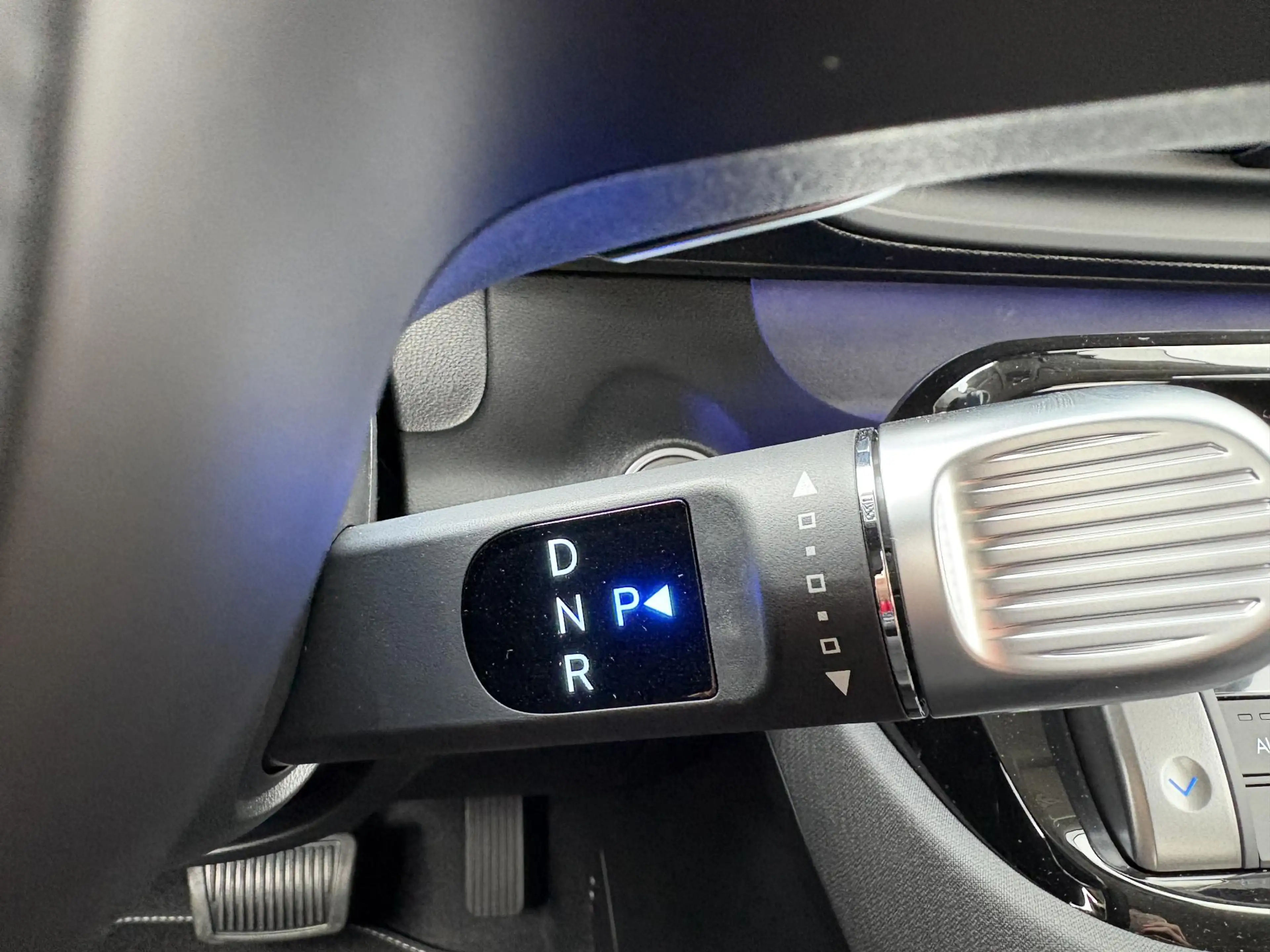 Hyundai Inster Evolve 49 kWh / Apple Carplay & Android Auto / Ada — photo 31