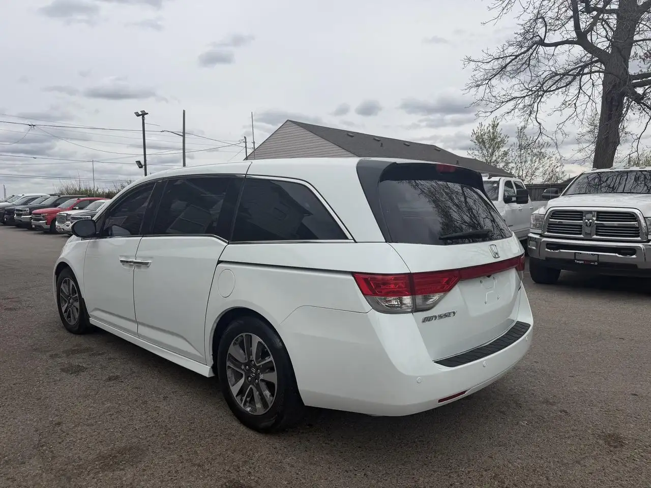 Honda Odyssey снимка Honda Odyssey