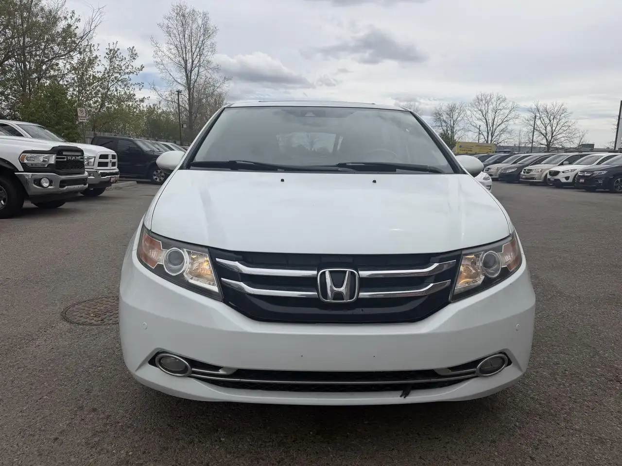 Honda Odyssey снимка Honda Odyssey