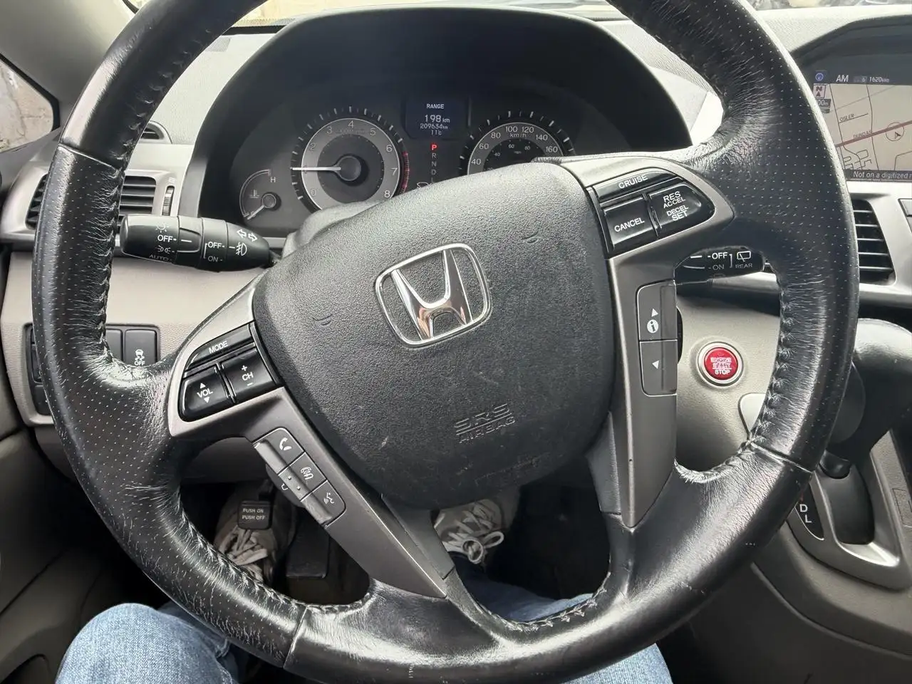 Honda Odyssey снимка Honda Odyssey
