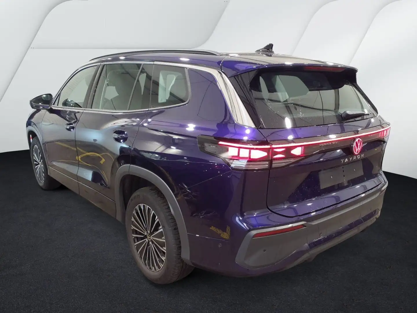 Volkswagen Tayron 2.0 TDI DSG 4Motion Life DAB+ IQLight IQD Violett - 2