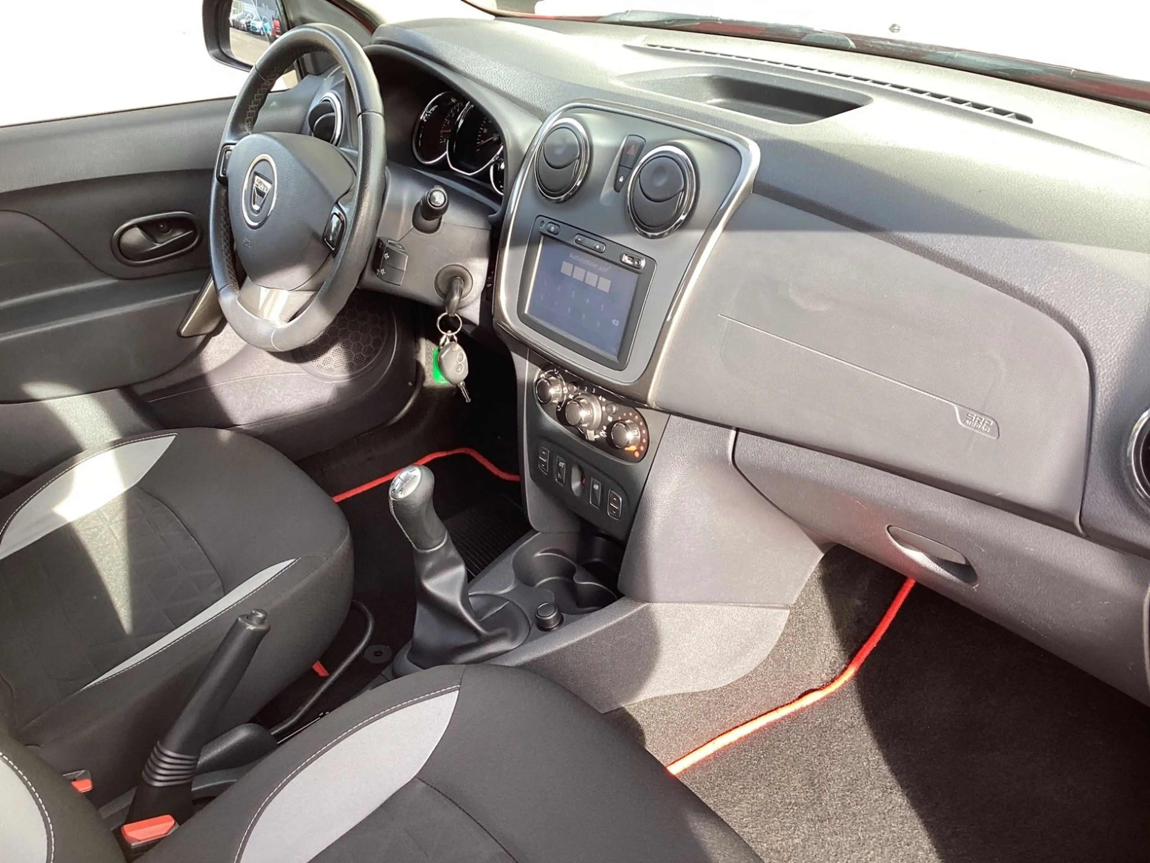 Dacia Sandero II Stepway Prestige Navi — photo 11