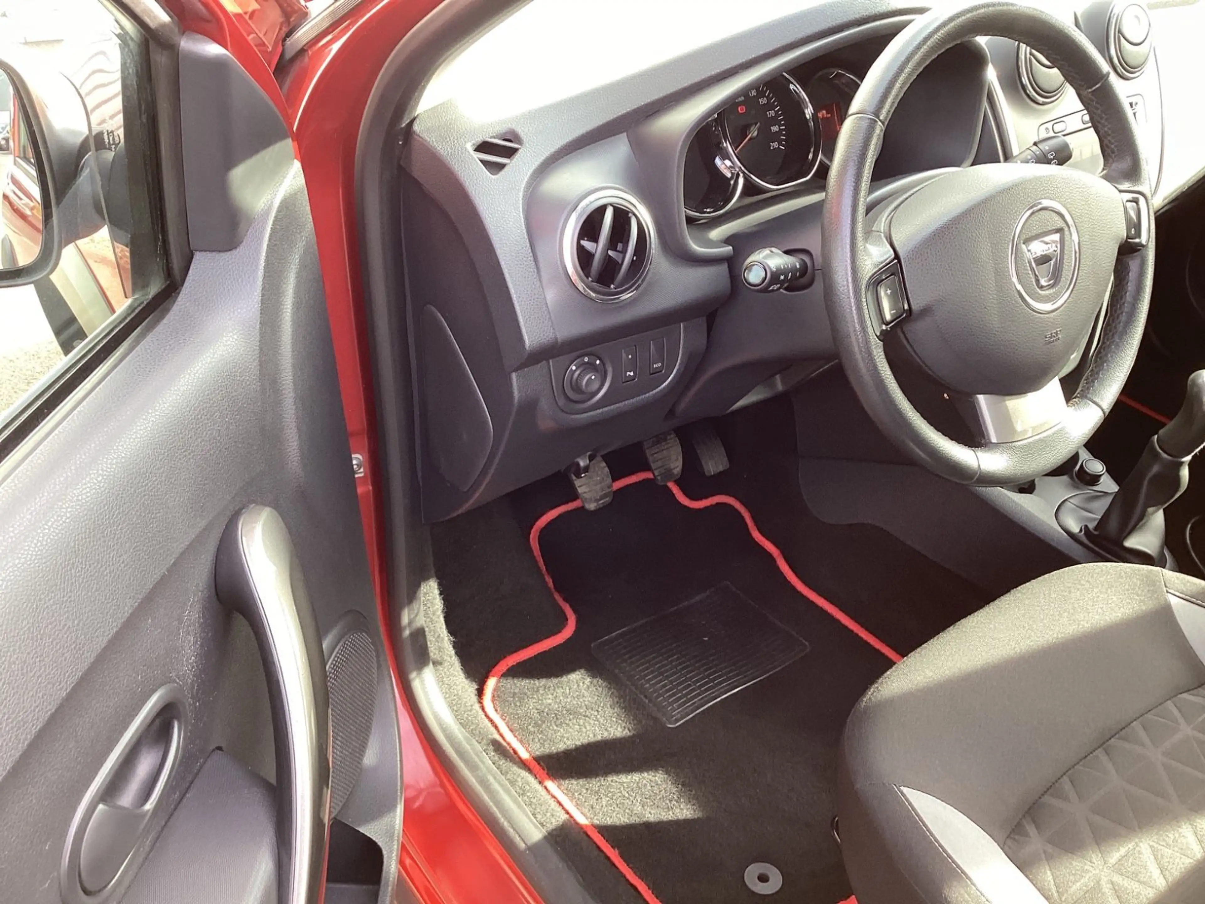 Dacia Sandero II Stepway Prestige Navi — photo 9