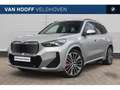 BMW iX1 xDrive30 M Sport / Panoramadak / Trekhaak / Sports Silber - thumbnail 1