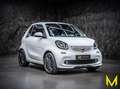 smart forTwo cabrio BRABUS Xclusive:WHITE/WHITE/REDTOP Blanc - thumbnail 3