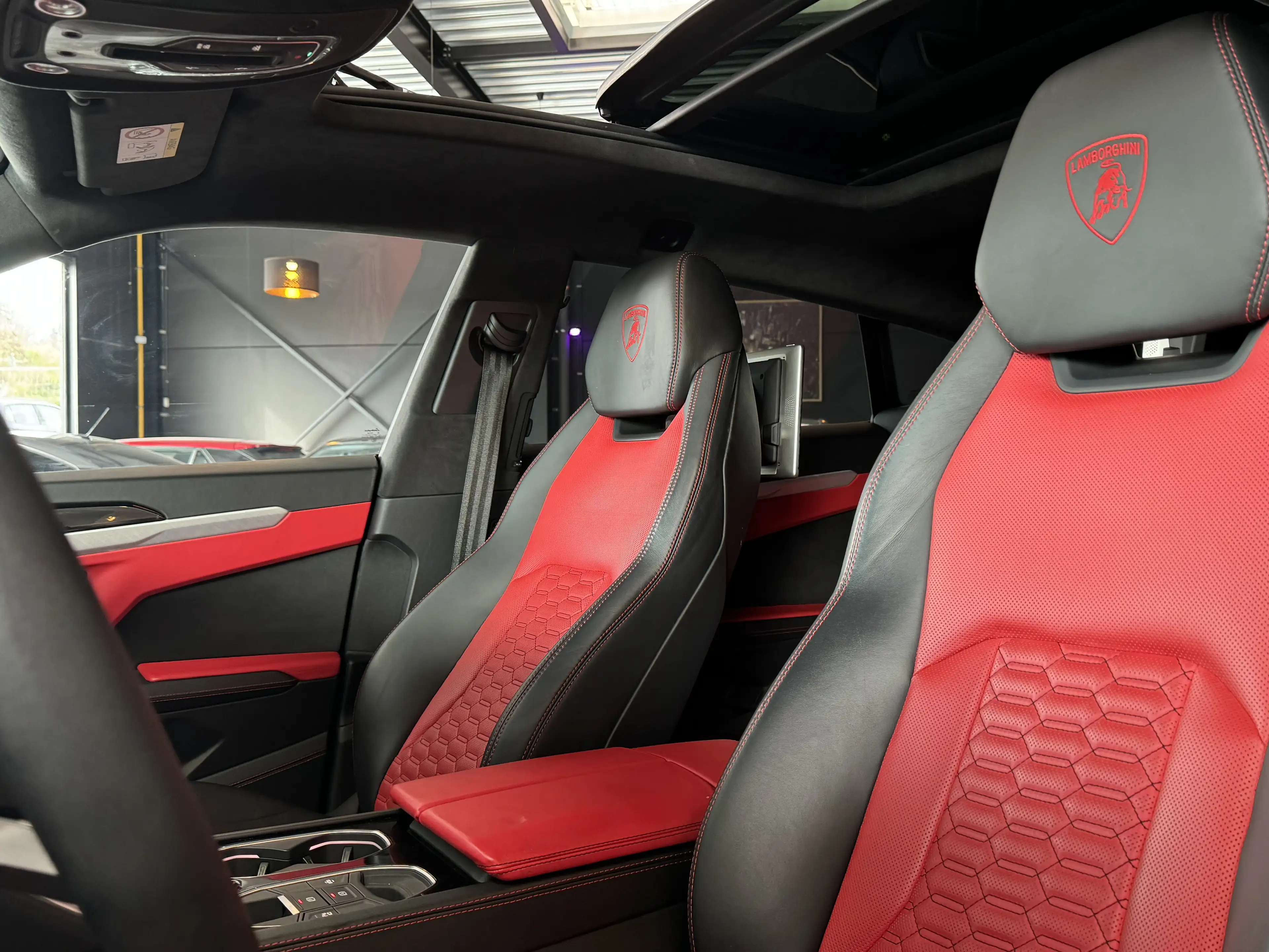 Lamborghini Urus 4.0 BiTurbo V8 - KIT MANSORY - CARNET COMPLET — photo 9