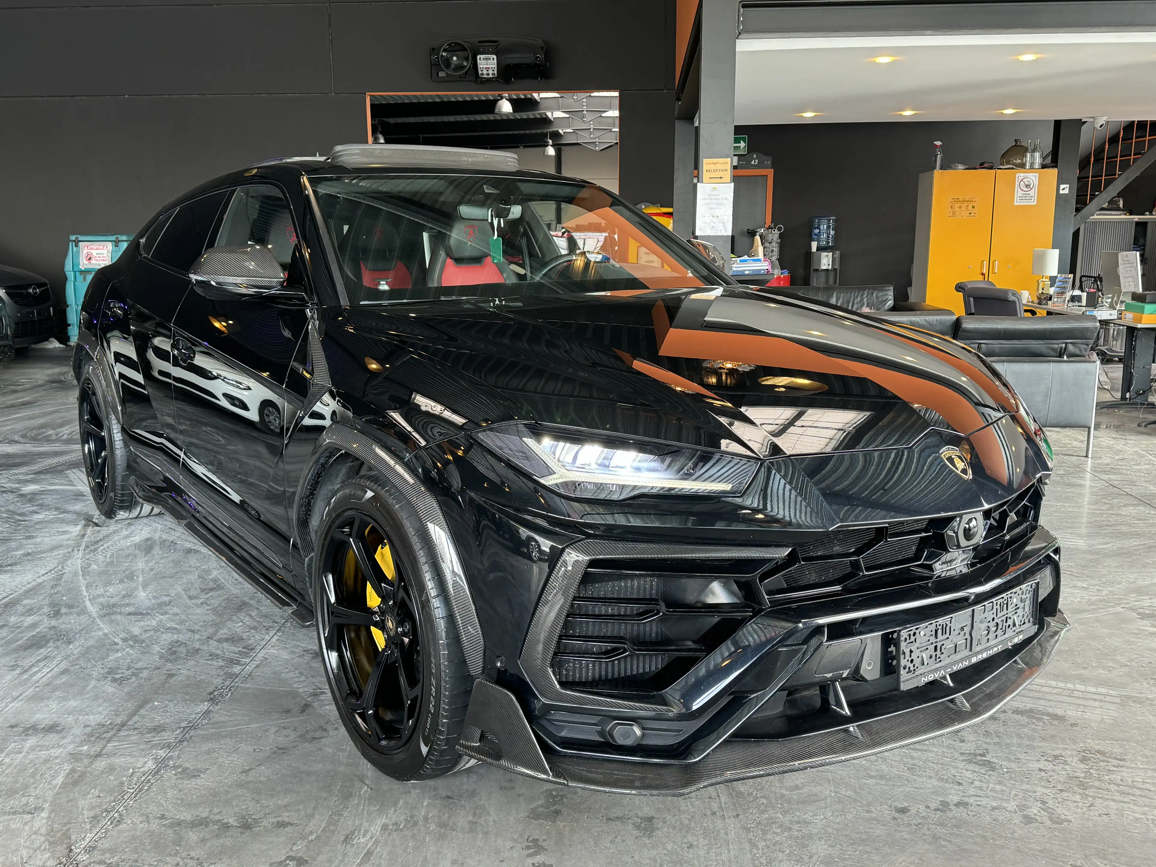 Lamborghini Urus 4.0 BiTurbo V8 - KIT MANSORY - CARNET COMPLET