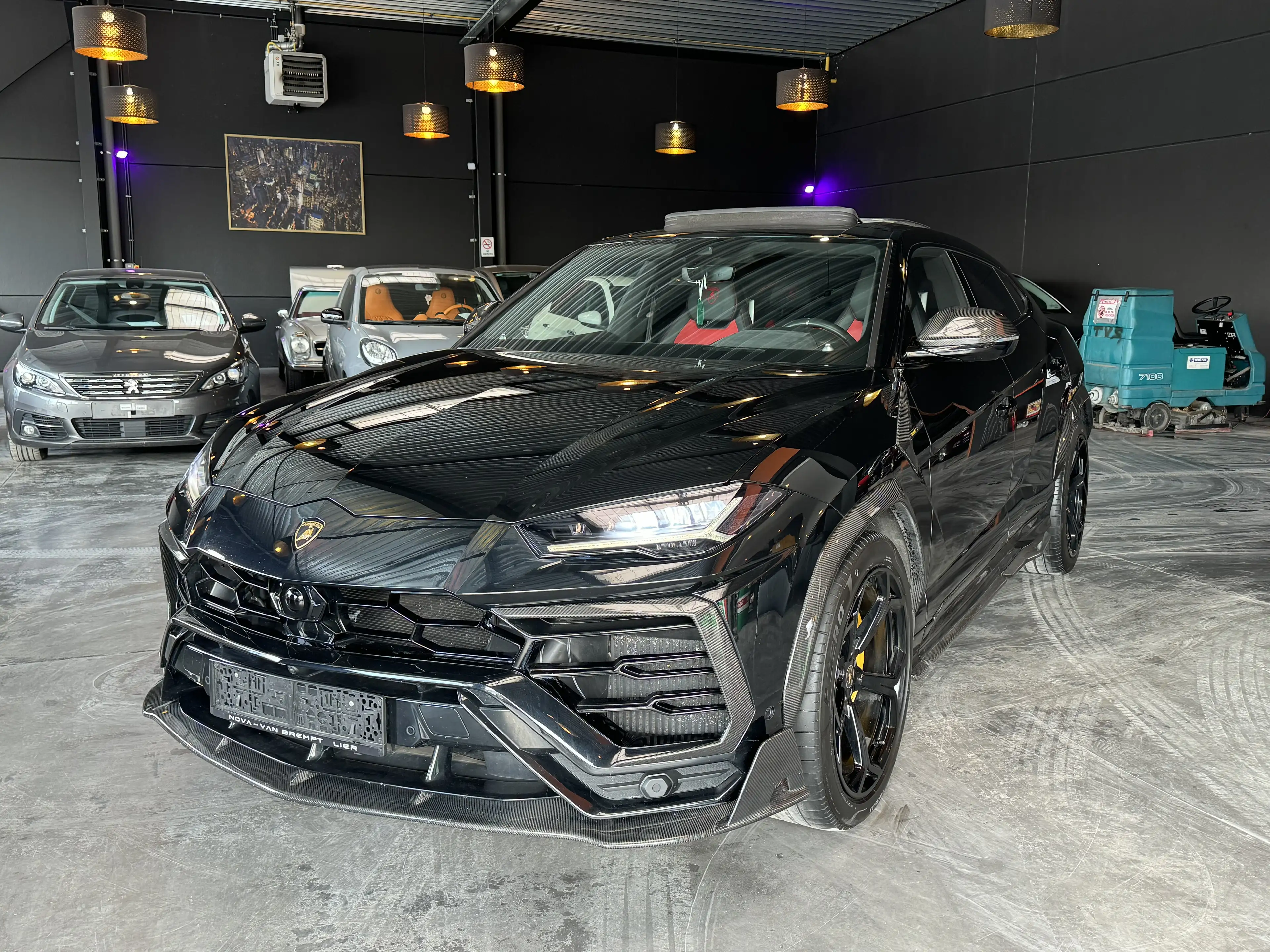 Lamborghini Urus 4.0 BiTurbo V8 - KIT MANSORY - CARNET COMPLET — photo 2