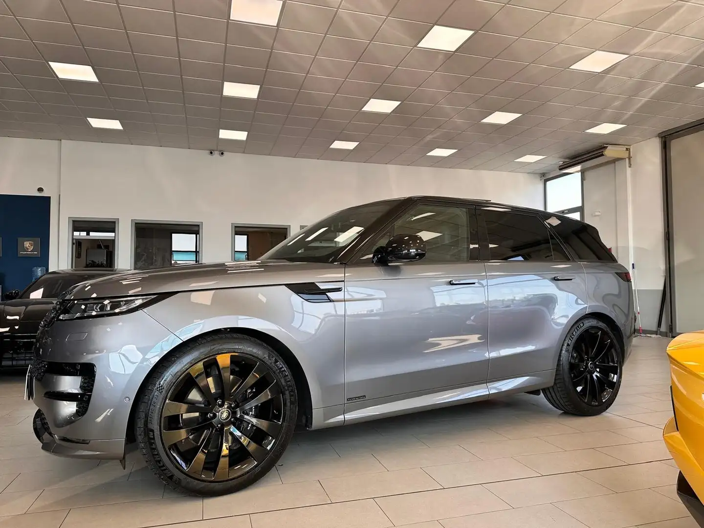 Land Rover Range Rover Sport 3.0D l6 350 CV Autobiography Gris - 1