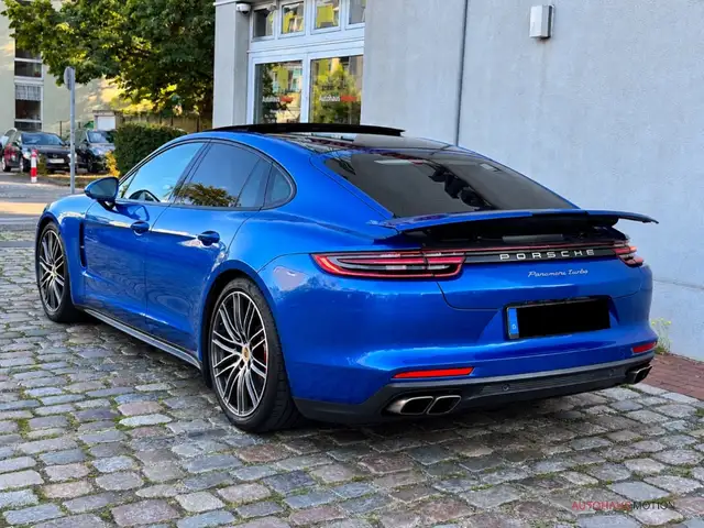 Porsche Panamera view 7