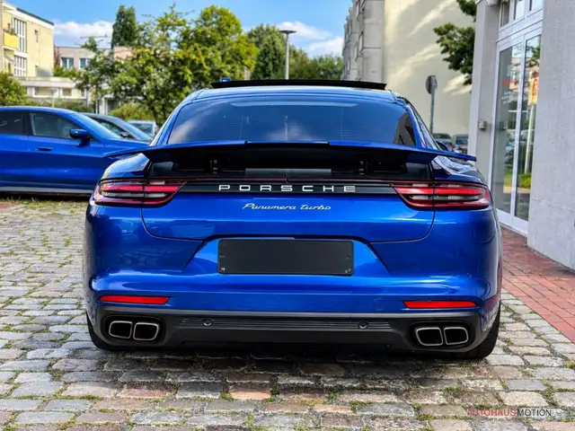 Porsche Panamera view 6