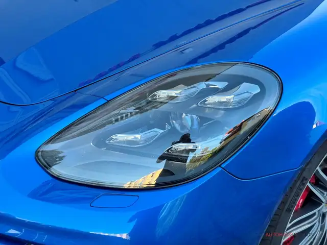 Porsche Panamera view 15