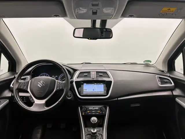 Suzuki S-Cross view 2