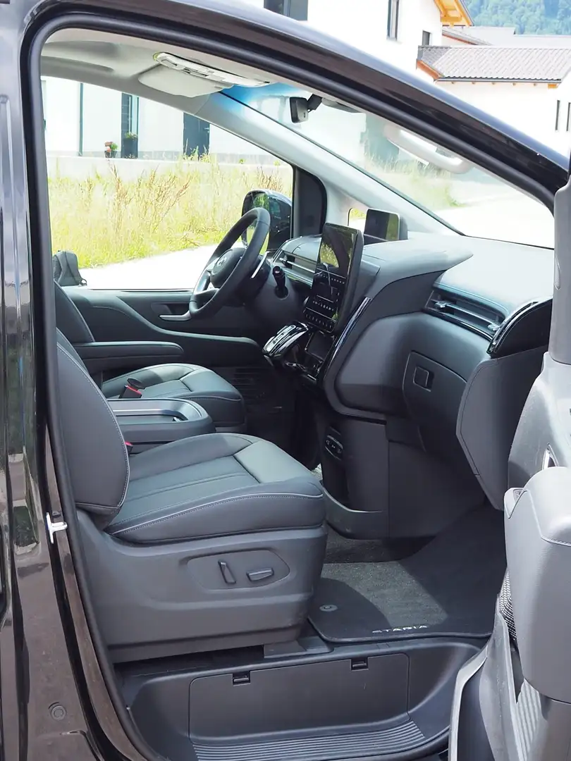 Hyundai STARIA Business+Van+2,2+CRDi+DCT+Aut. Negru - 2