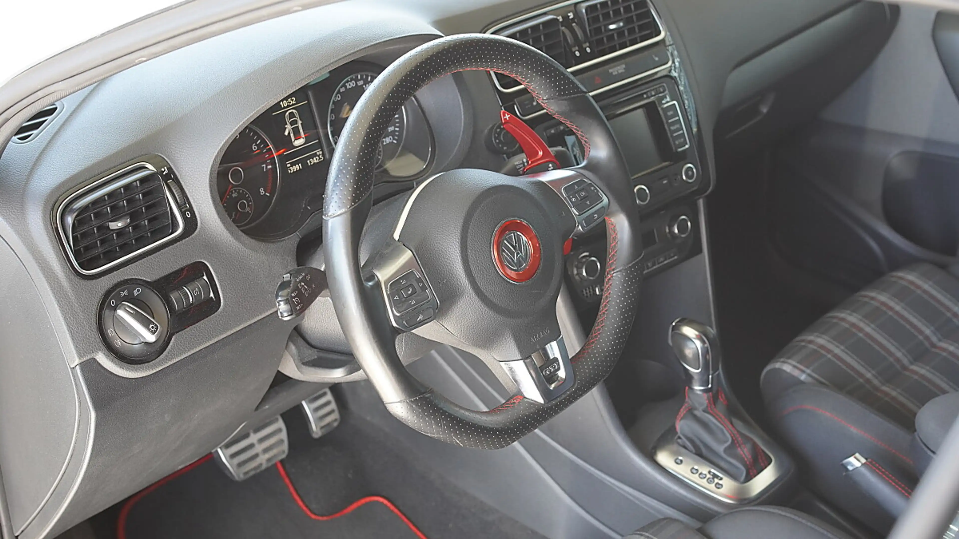 Volkswagen Polo GTI 1,4 DSG//TOPZUSTAND//WENIG//KILOMETER//SOMMERFA... — photo 10