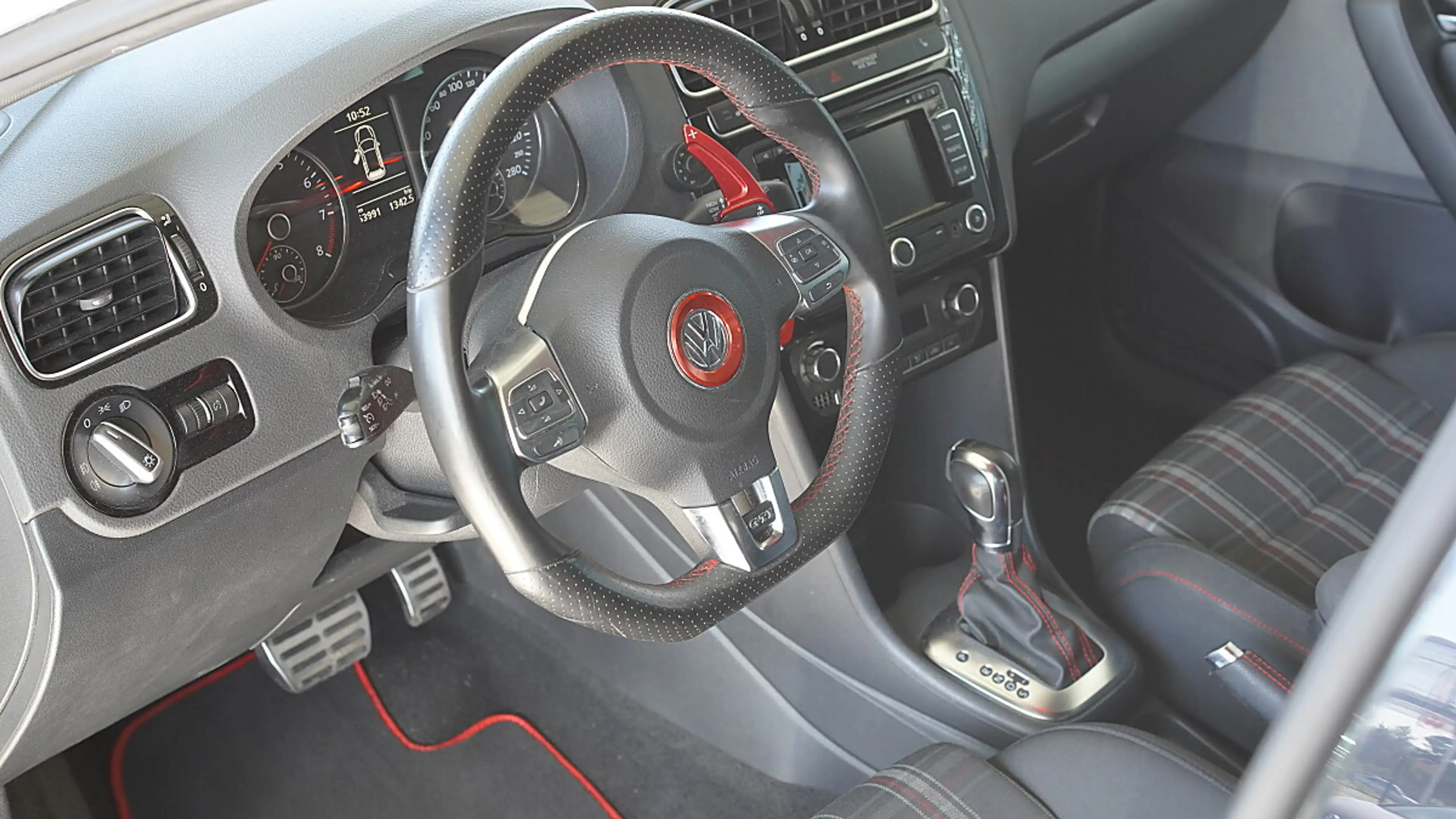 Volkswagen Polo GTI 1,4 DSG//TOPZUSTAND//WENIG//KILOMETER//SOMMERFA... — photo 11