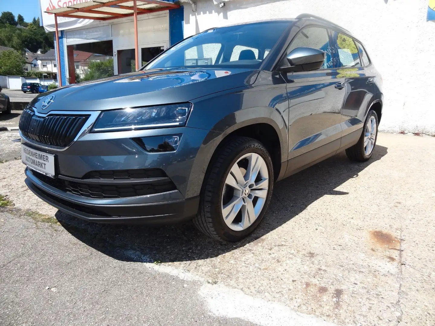 Skoda Karoq Style/LED/DSG/AHK/Kamera/59.500km/ Grijs - 1