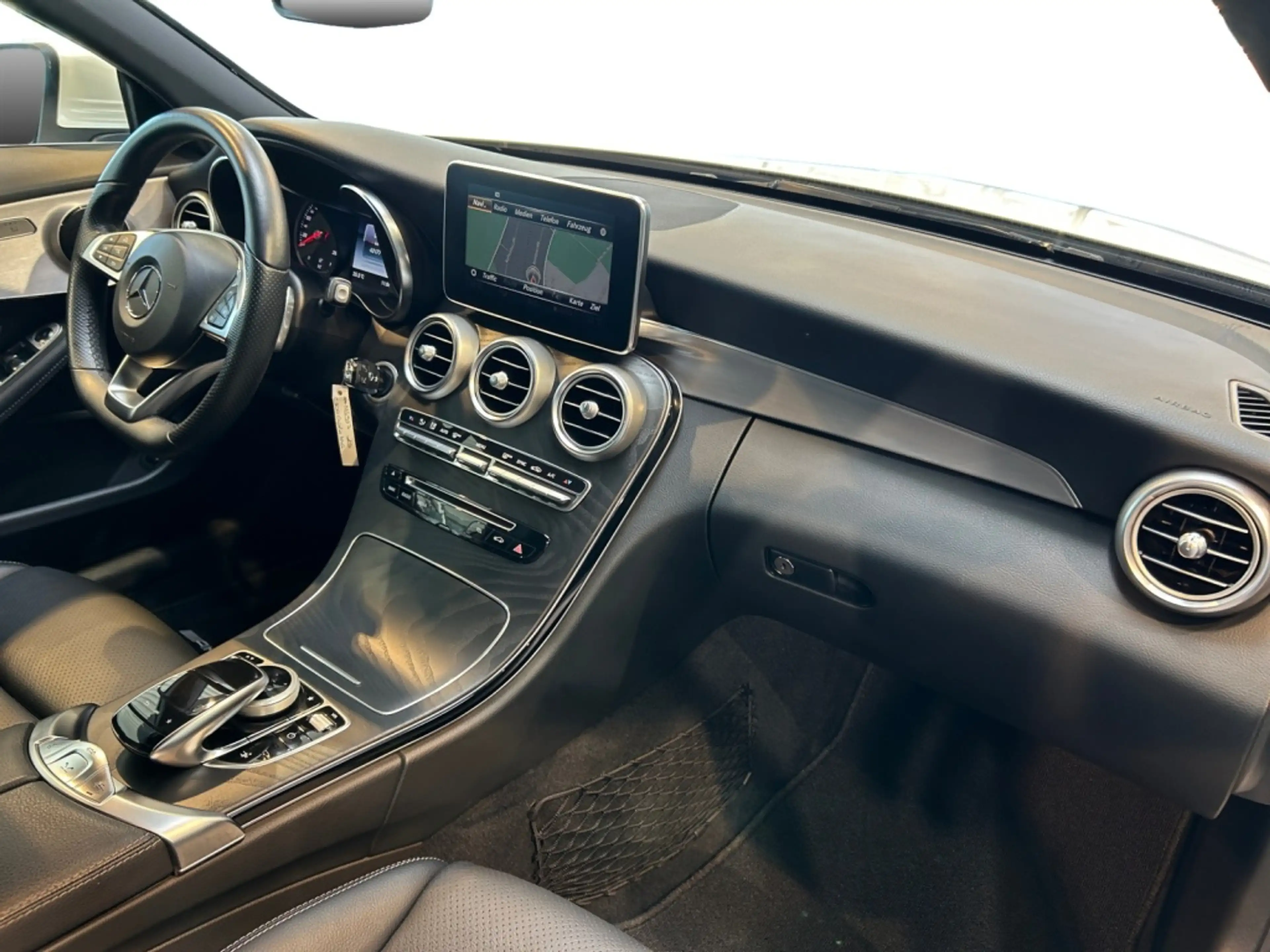 Mercedes-Benz C 200 Cabrio AMG AMG+Comand+AHK+360+Cam+LED+Navi — photo 9