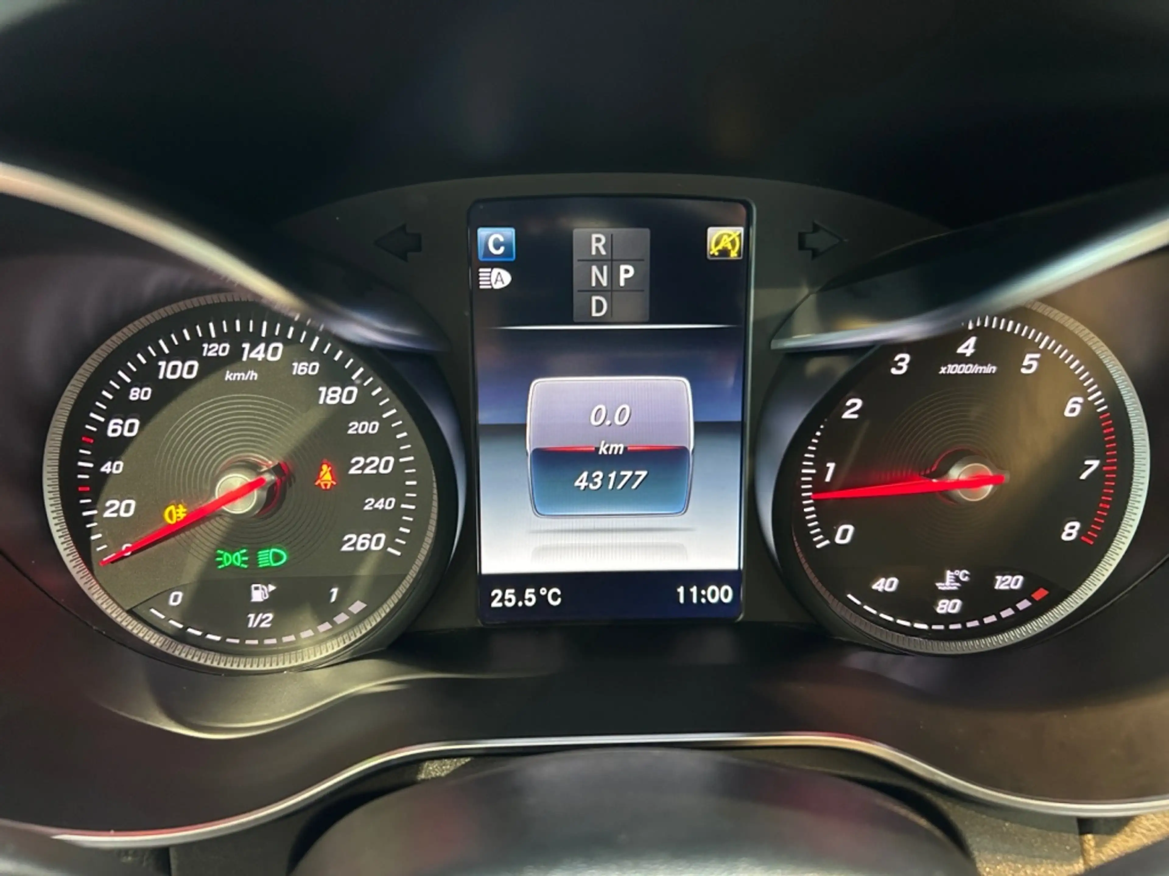 Mercedes-Benz C 200 Cabrio AMG AMG+Comand+AHK+360+Cam+LED+Navi — photo 13