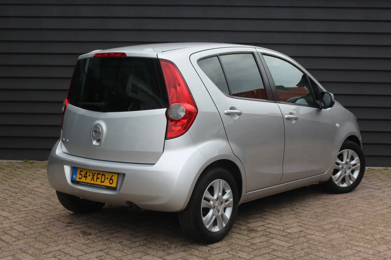 Opel Agila 1.2 Edition - AUTOMAAT - AIRCO - ELEKTR. PAKKET - Gris - 2