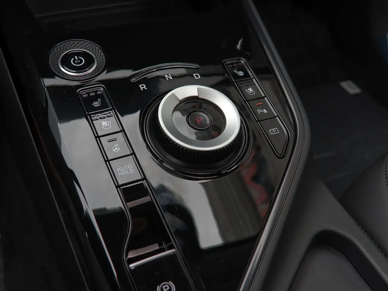 Kia Niro снимка Kia Niro
