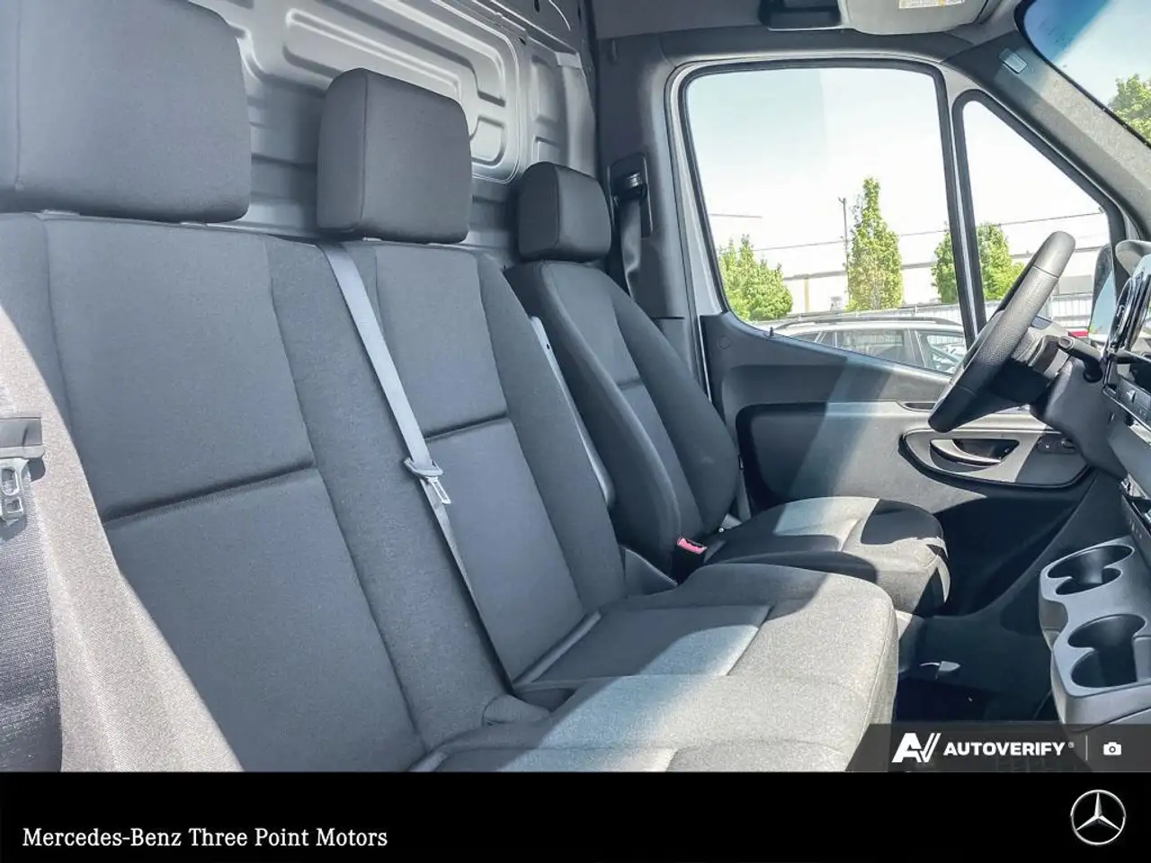 Mercedes-Benz Sprinter снимка Mercedes-Benz Sprinter