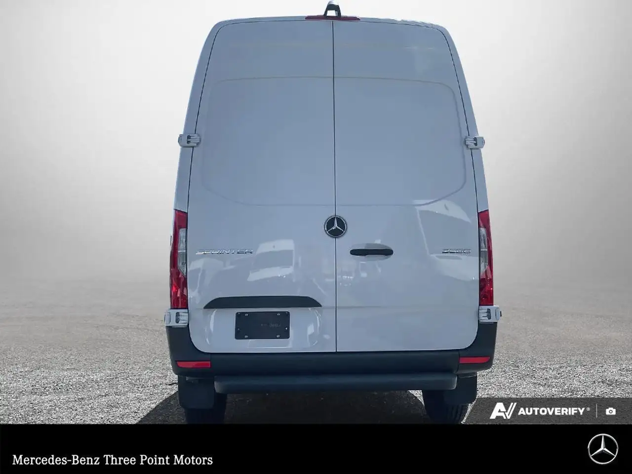 Mercedes-Benz Sprinter снимка Mercedes-Benz Sprinter