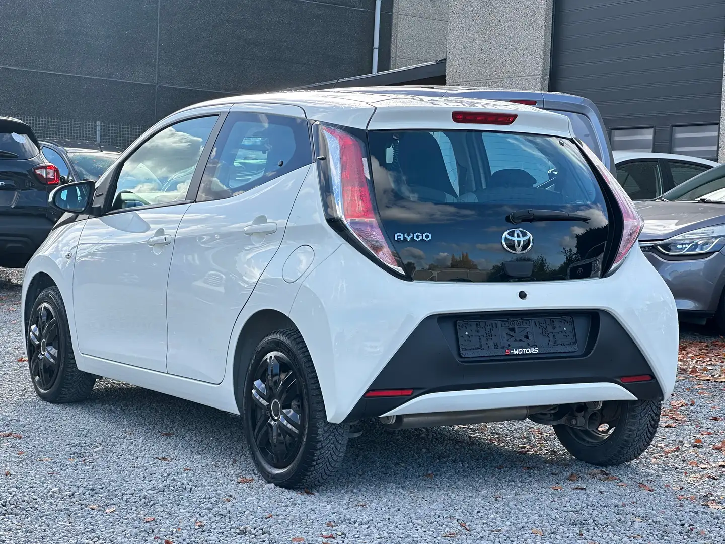 Toyota Aygo • GARANTIE 1AN • USB • BLUETOOTH • Blanc - 2