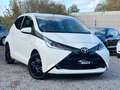 Toyota Aygo • GARANTIE 1AN • USB • BLUETOOTH • Blanc - thumbnail 1