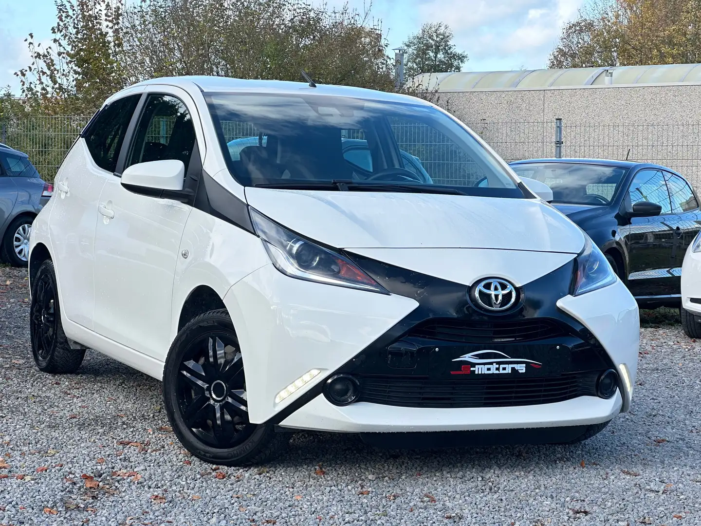 Toyota Aygo • GARANTIE 1AN • USB • BLUETOOTH • Blanc - 1