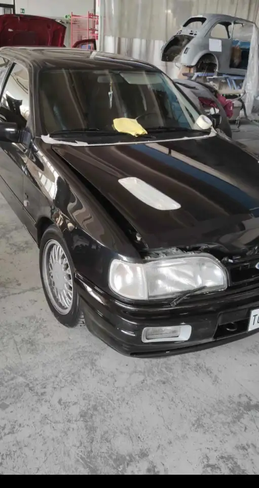 Ford Sierra 4p 2.0 Cosworth c/clima 4x4 cat., foto 3