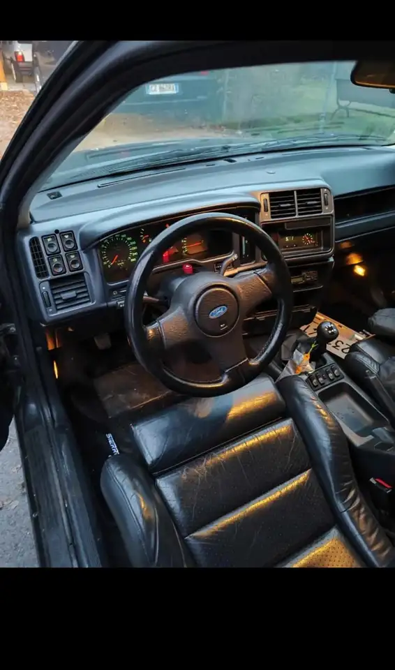 Ford Sierra 4p 2.0 Cosworth c/clima 4x4 cat., foto 6