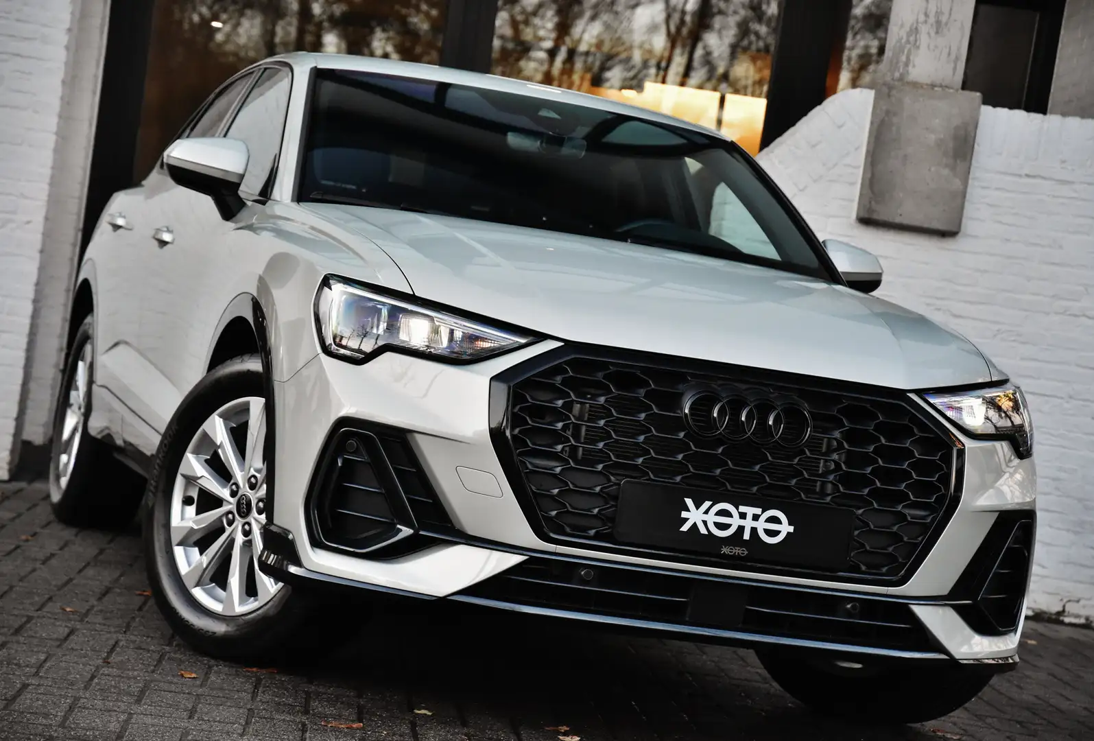 Audi Q3 35 TFSI SPORTBACK S TRONIC BUSINESS SHADOWLOOK Argent - 2