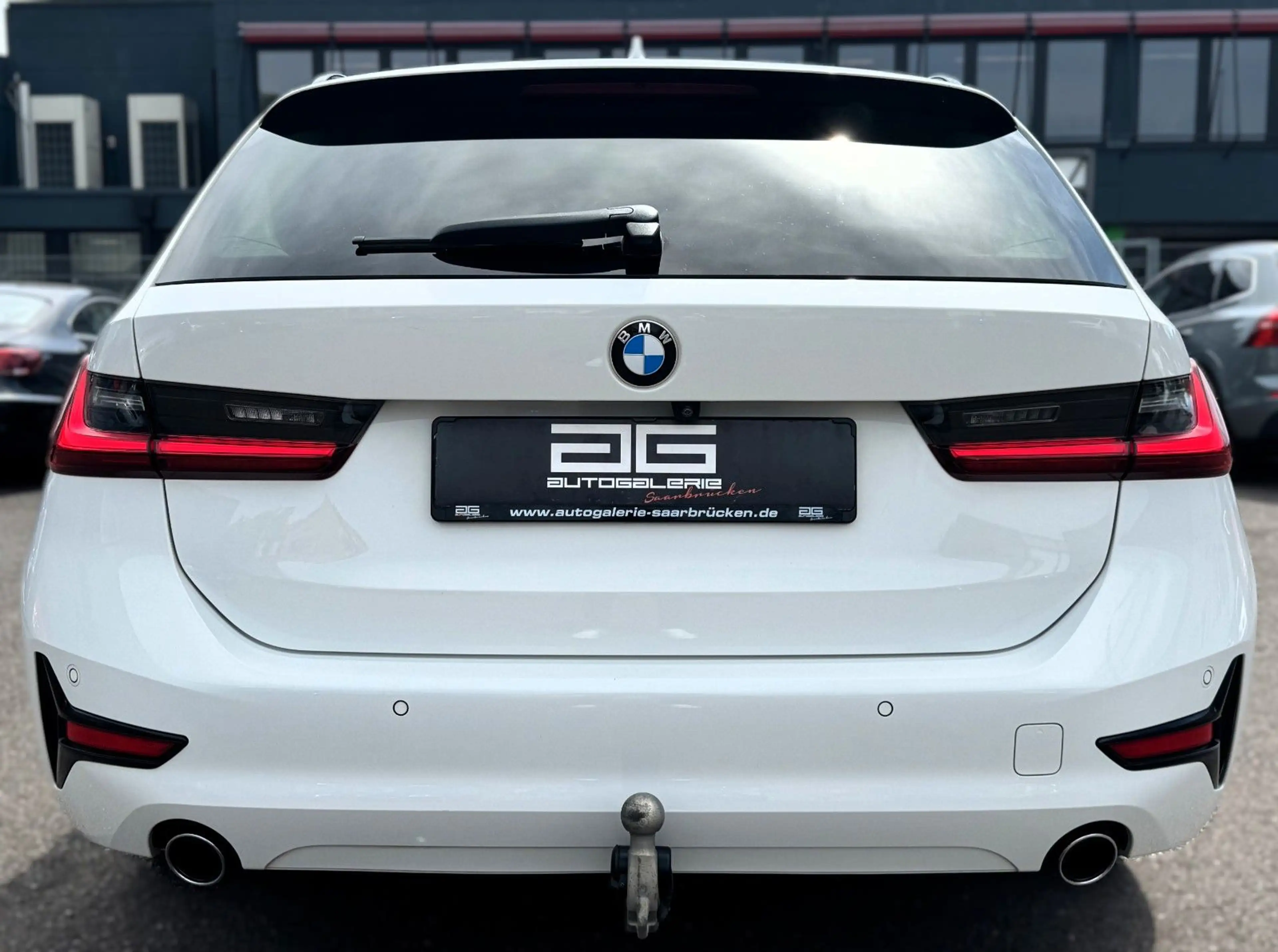 BMW 318 d Touring Auto *1.Hand/Virtual/Teilleder/AHK* — photo 5